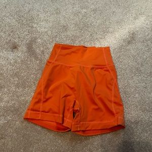 Buffbunny spin shorts